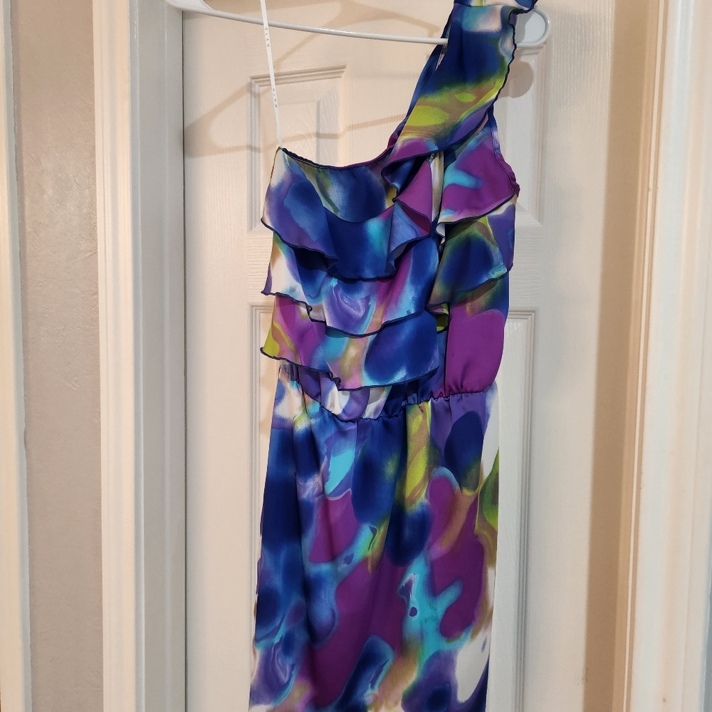 One shoulder flirty party dress